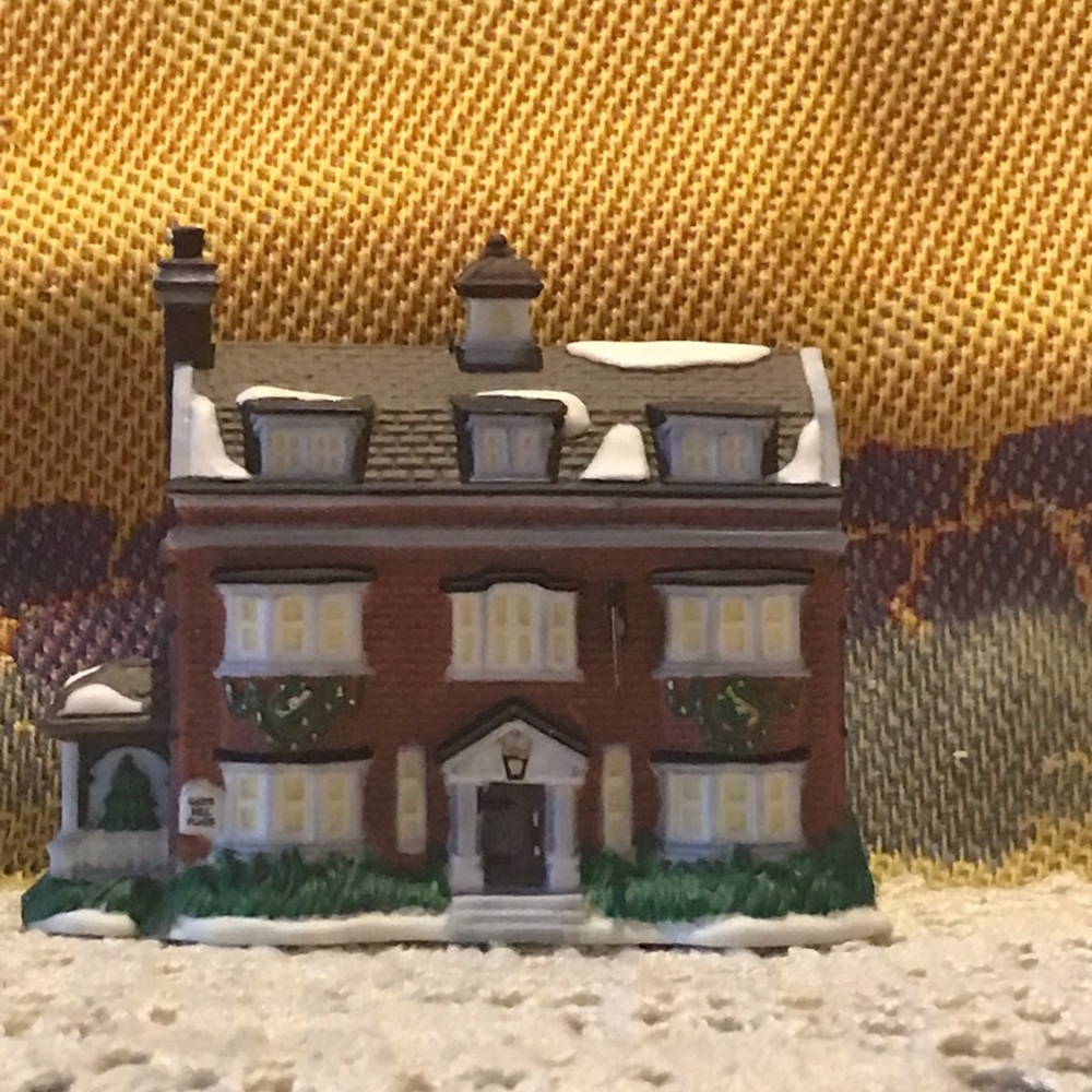 Dept.56 Dickens Gad’s Hill Place Ceramic Building